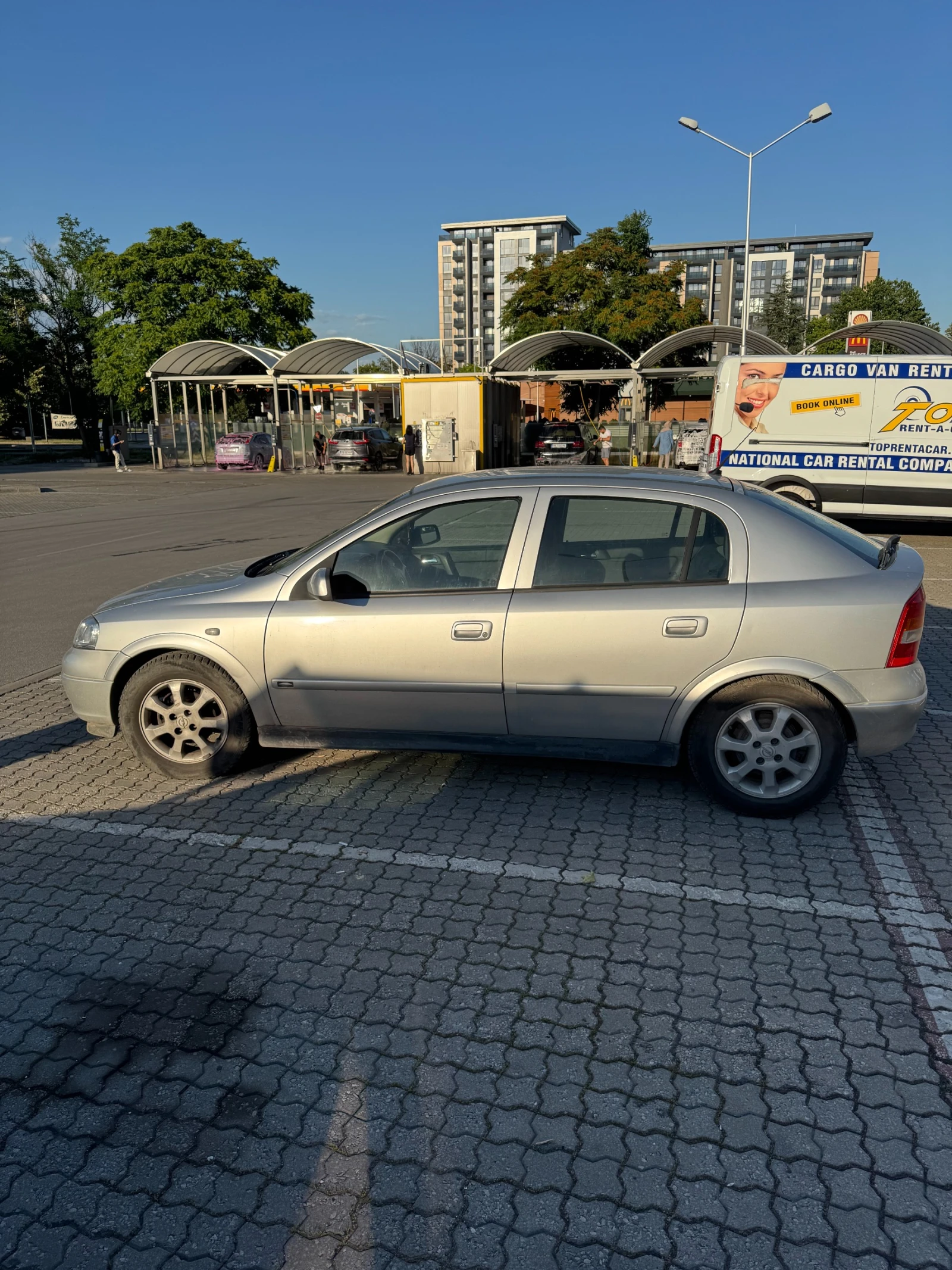 Opel Astra 1.6 Ecotec Газ/Бензин, снимка 4 - Автомобили и джипове - 55087602