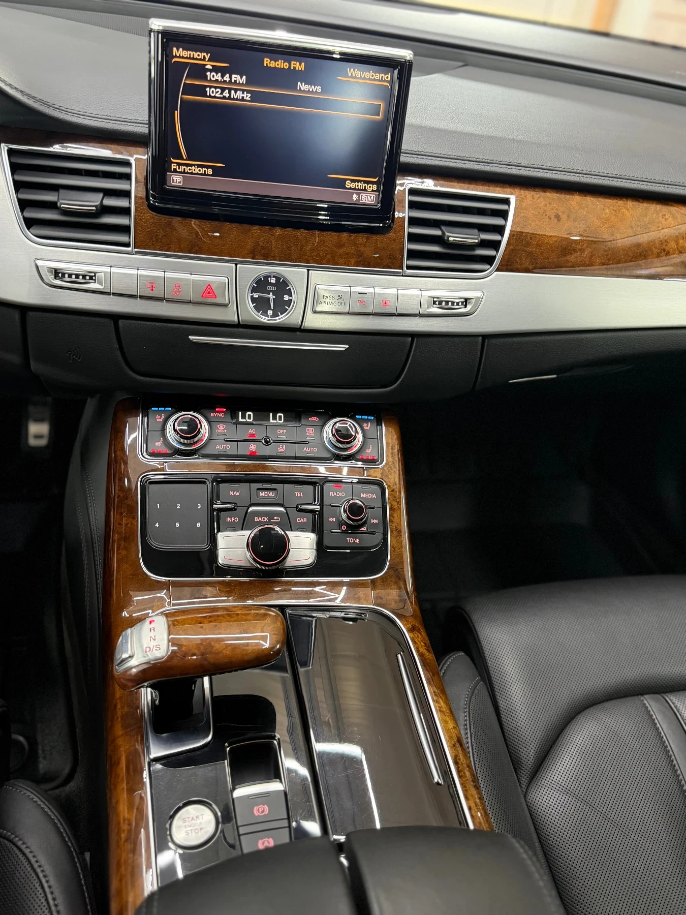 Audi A8 4.2 FSI QUATTRO 2011, снимка 12 - Автомобили и джипове - 55091890