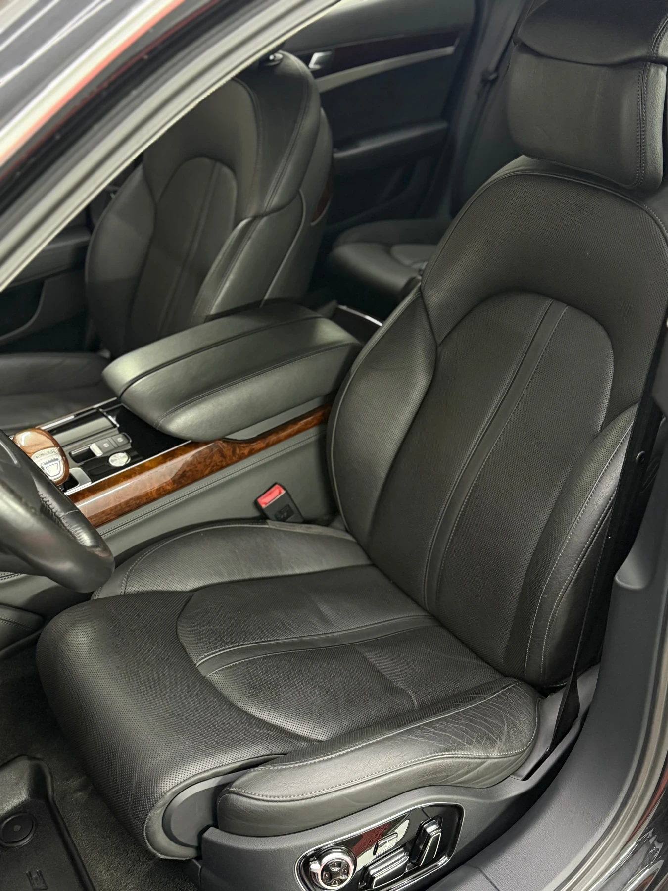 Audi A8 4.2 FSI QUATTRO 2011, снимка 14 - Автомобили и джипове - 55091890