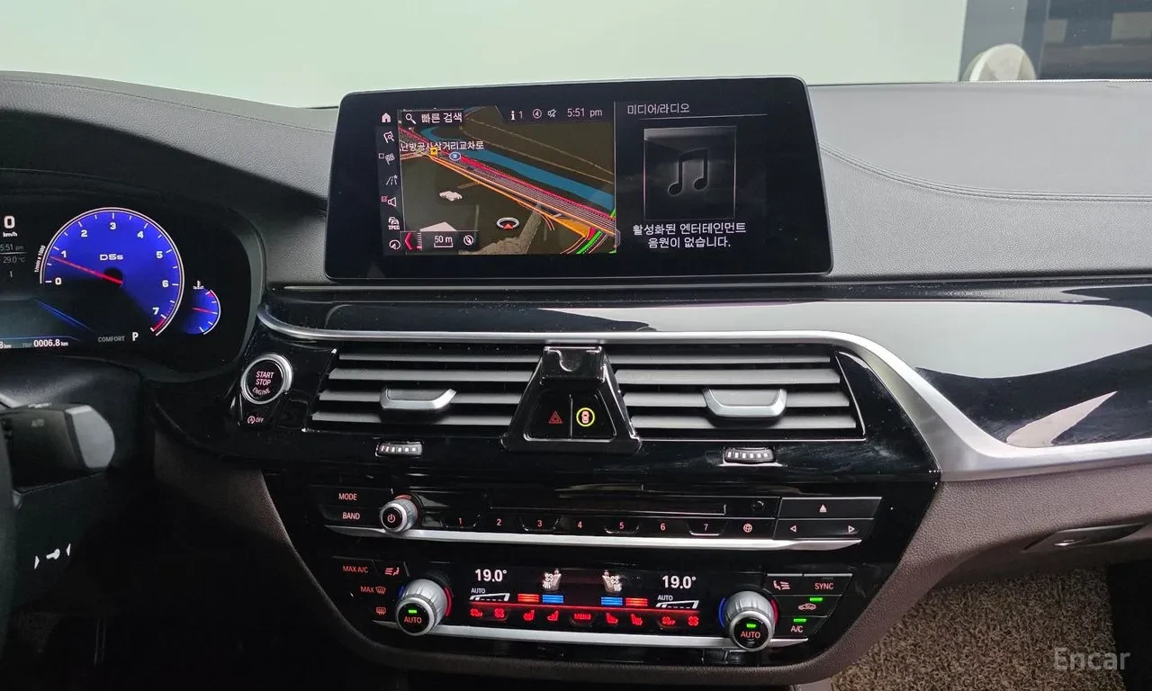 BMW 530 М-sport, снимка 12 - Автомобили и джипове - 55394372
