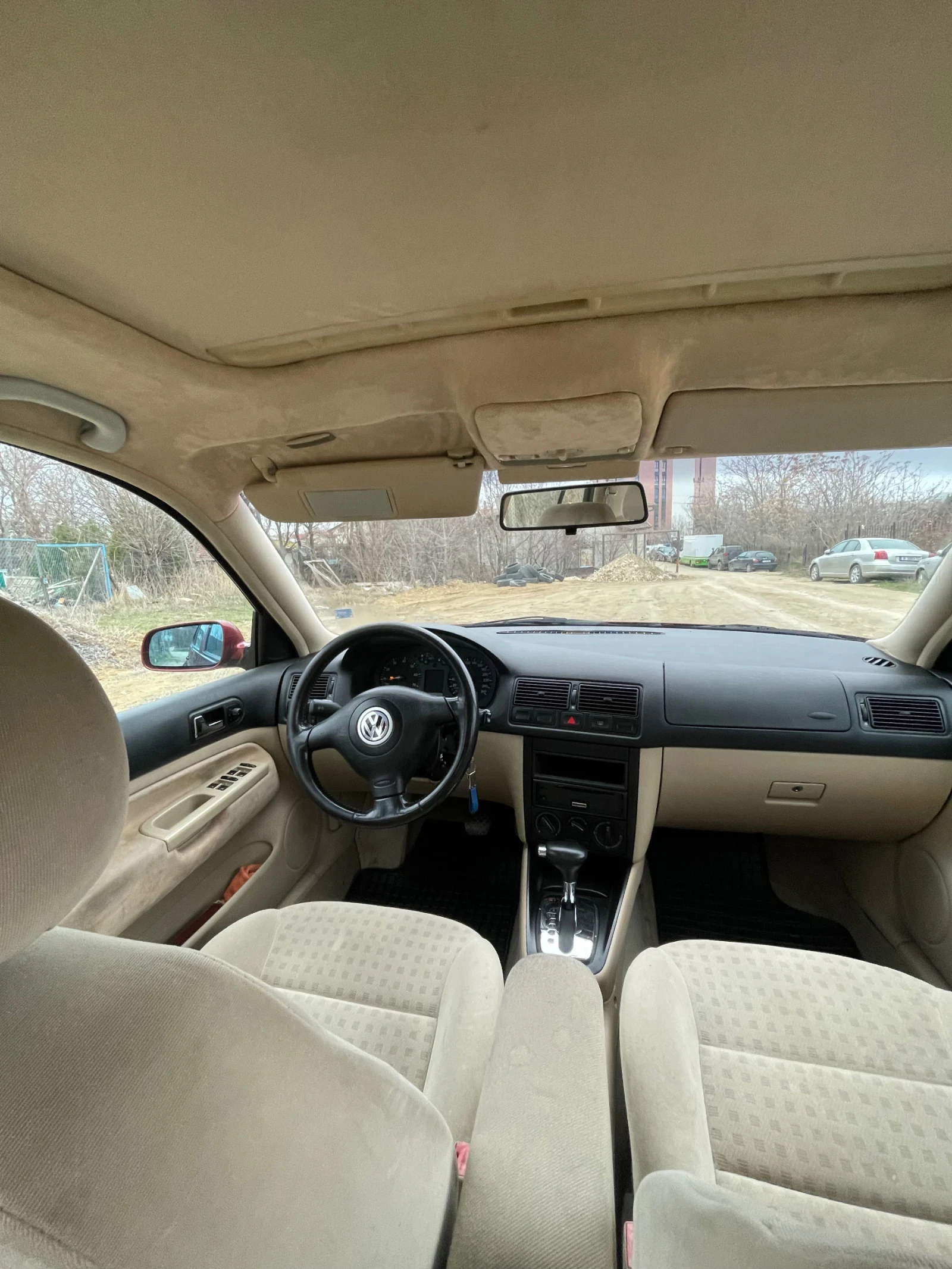 VW Golf 1.6 SR, снимка 10 - Автомобили и джипове - 55437254