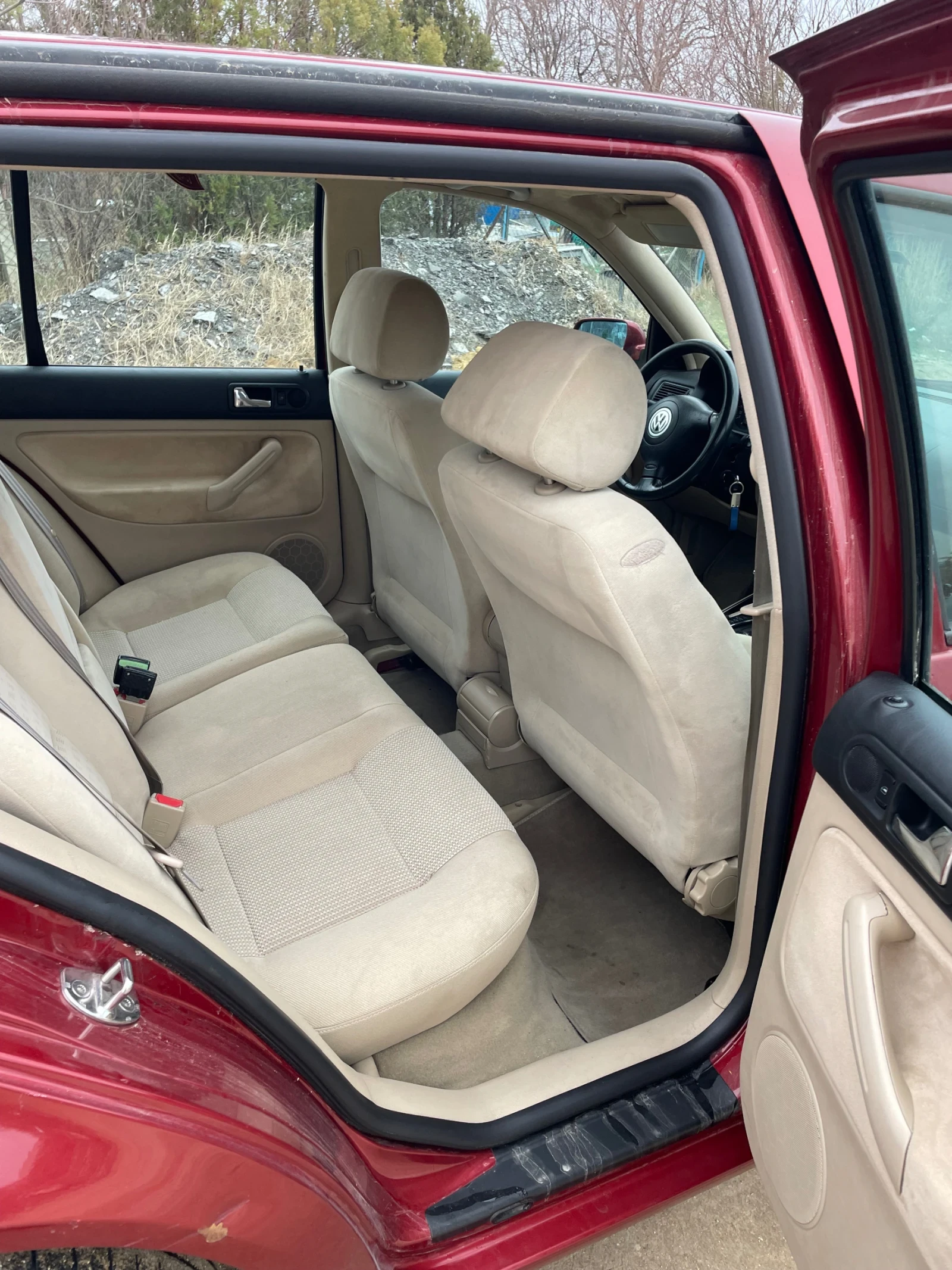 VW Golf 1.6 SR, снимка 9 - Автомобили и джипове - 55437254