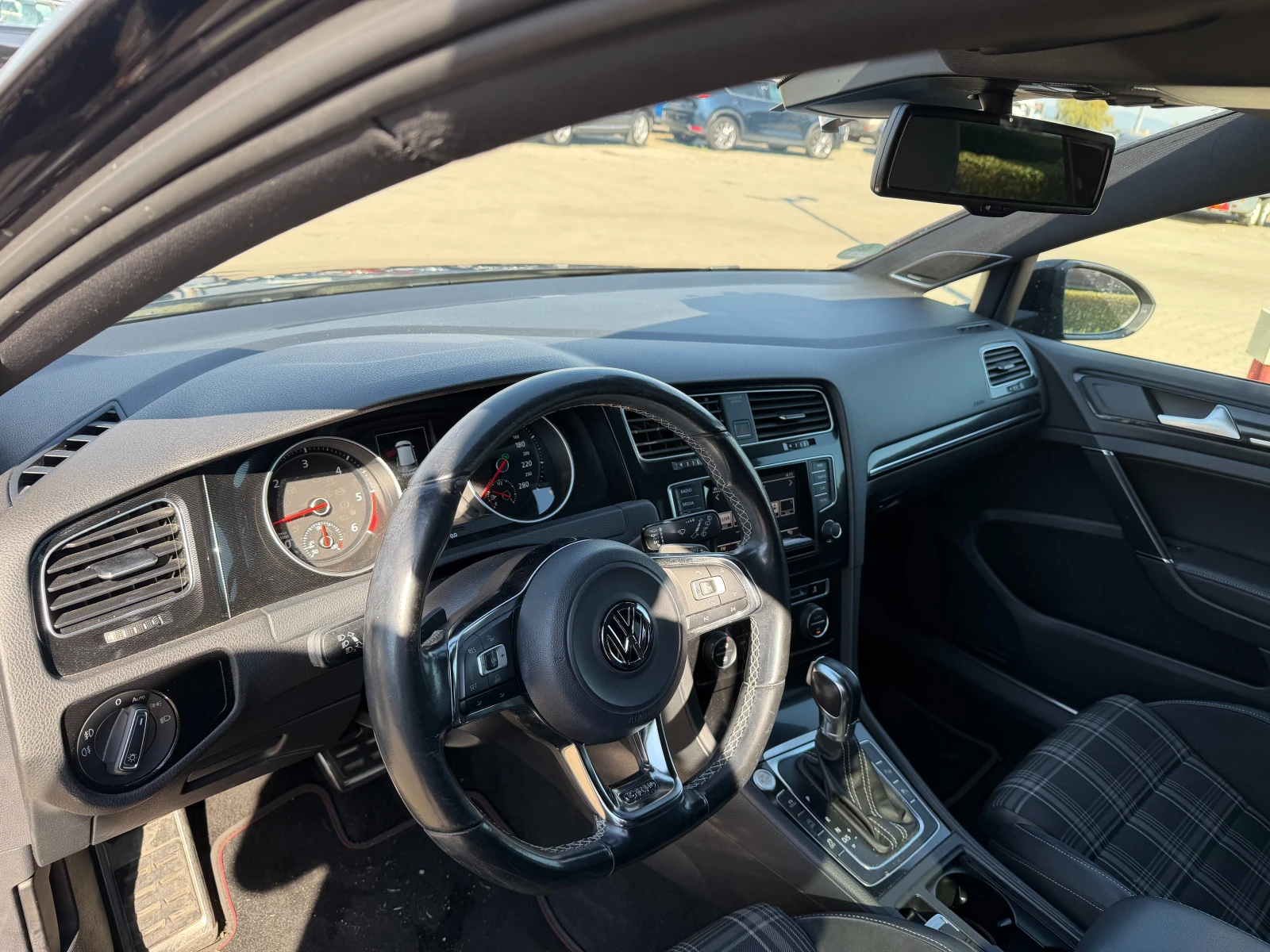 VW Golf 2.0 GTD AVTOMAT/NAVI/KOJA/KAMERA, снимка 13 - Автомобили и джипове - 56165578