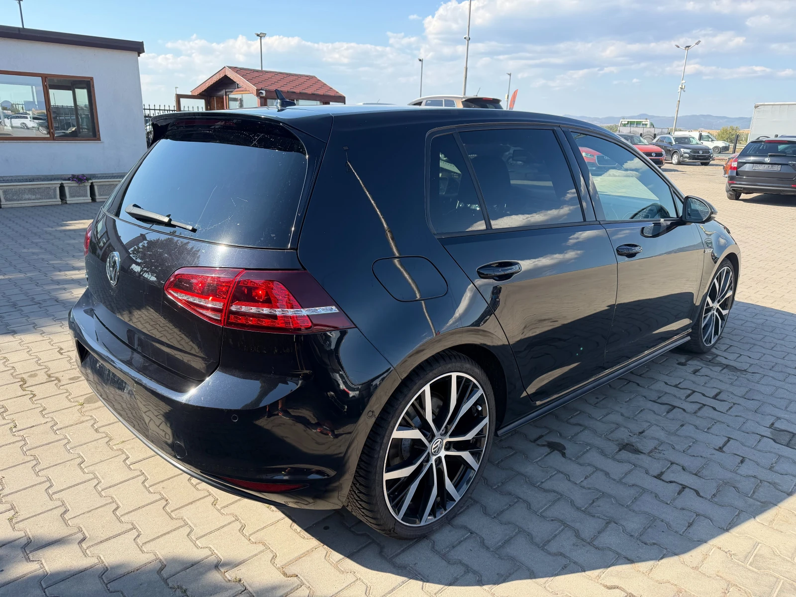 VW Golf 2.0 GTD AVTOMAT/NAVI/KOJA/KAMERA, снимка 6 - Автомобили и джипове - 56165578