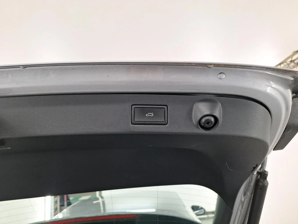 VW Arteon SHOOTING BRAKE 1.4 EHYBRID DSG R-LINE, снимка 14 - Автомобили и джипове - 56201675