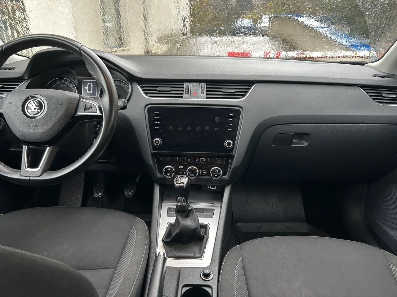 Skoda Octavia 1.6, снимка 7 - Автомобили и джипове - 56594625