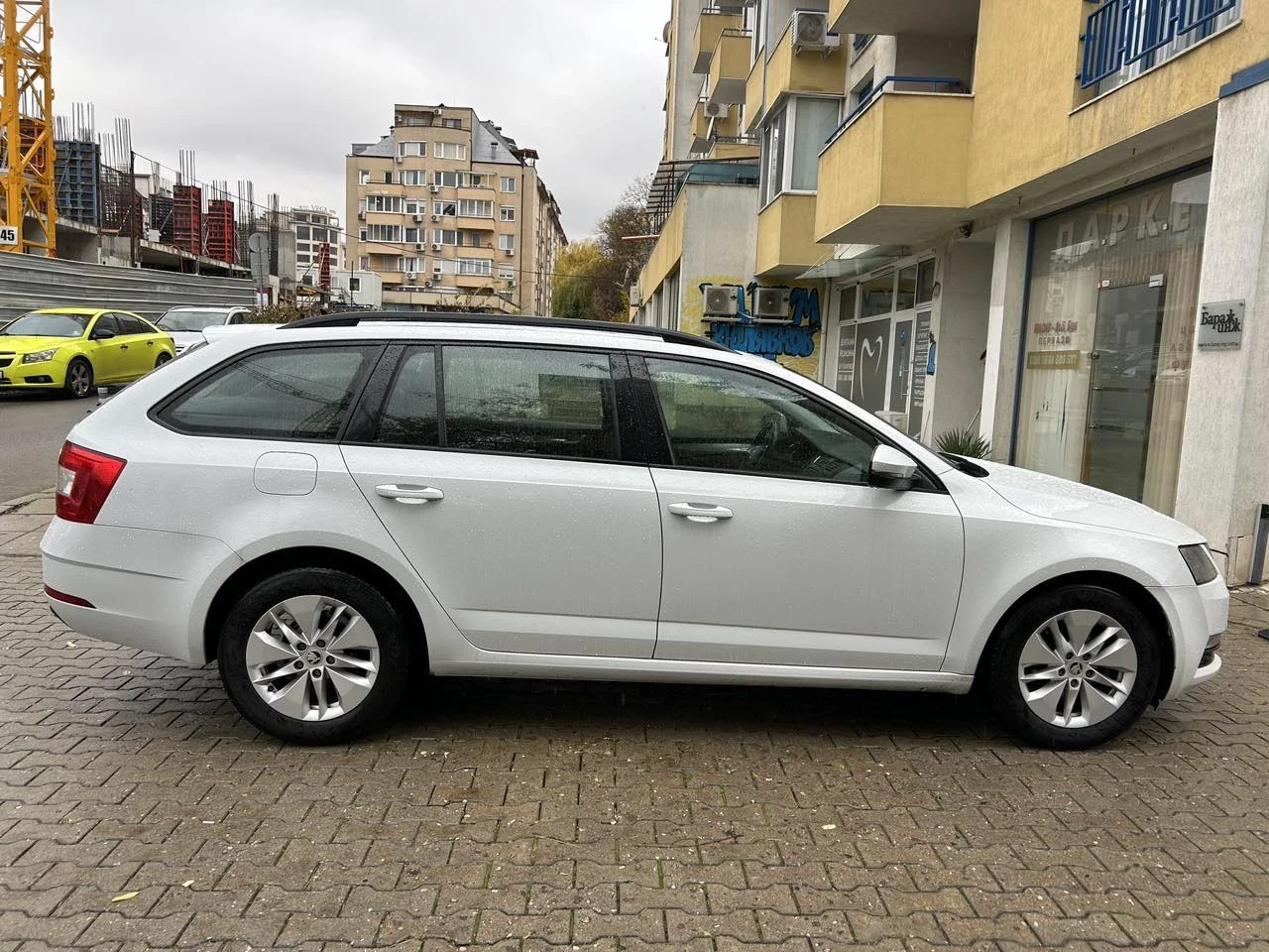 Skoda Octavia 1.6, снимка 4 - Автомобили и джипове - 56594625