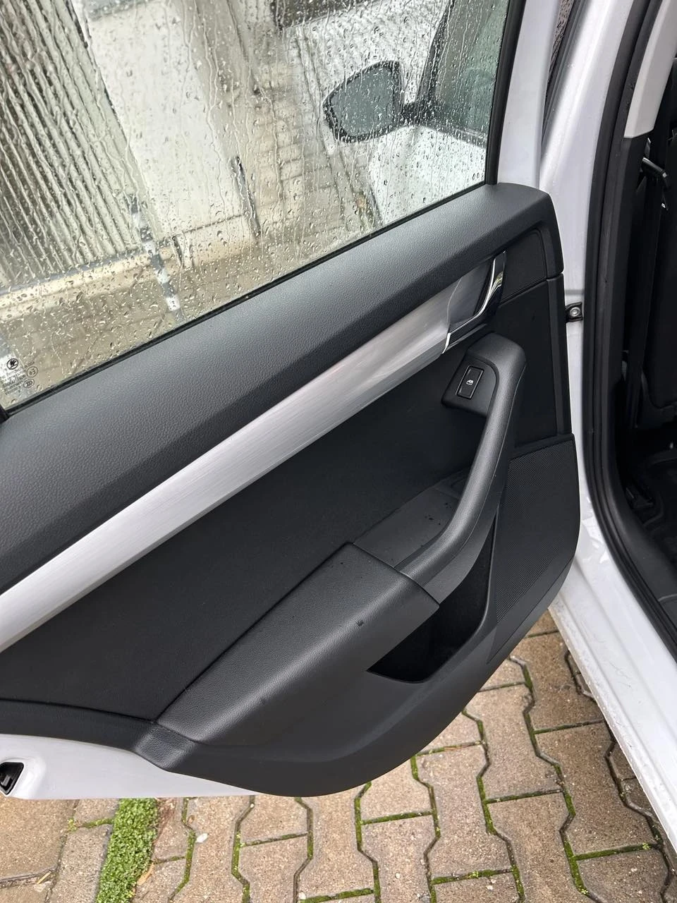 Skoda Octavia 1.6, снимка 9 - Автомобили и джипове - 56594625