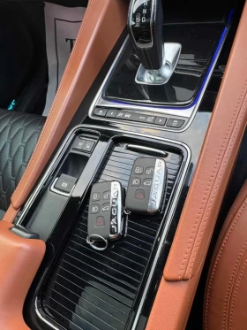 Jaguar F-PACE SVR  CARFAX - 61600 лв. / 31495.58 € - 64806989 12