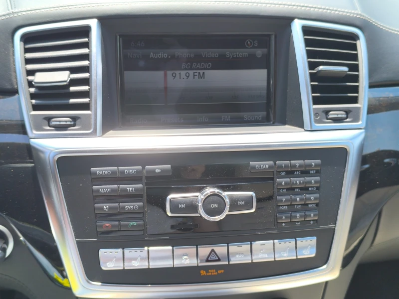 Mercedes-Benz GL 63 AMG B&O/TV/Panorama, снимка 16 - Автомобили и джипове - 49397216