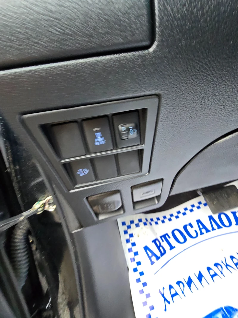 Toyota Hilux 2.8D4D-ГАРАНЦИОНЕН-ЕВРО 6С-АВТОМАТИК-10800КМ-НАВИ, снимка 16 - Автомобили и джипове - 49762756