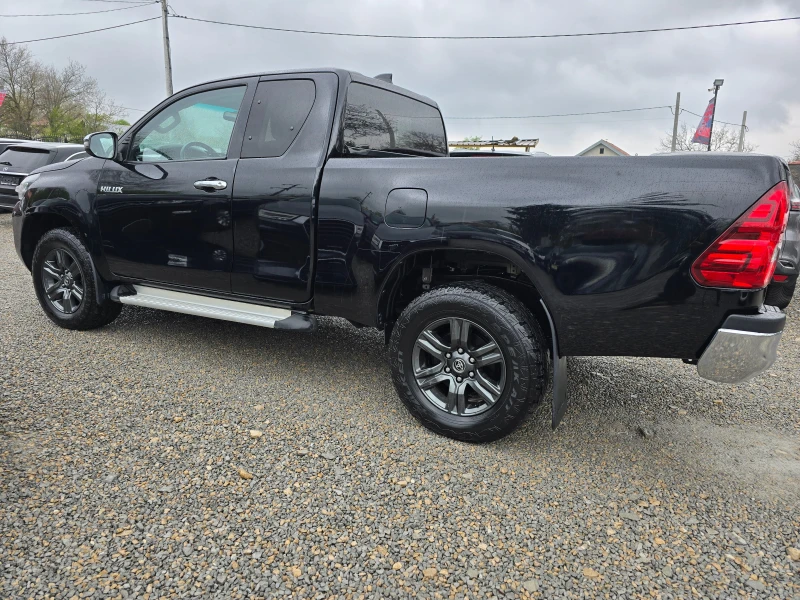 Toyota Hilux 2.8D4D-ГАРАНЦИОНЕН-ЕВРО 6С-АВТОМАТИК-10800КМ-НАВИ, снимка 3 - Автомобили и джипове - 49762756