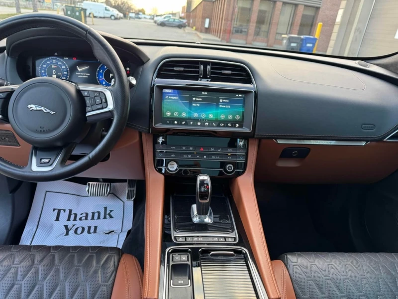 Jaguar F-PACE SVR  CARFAX, снимка 9 - Автомобили и джипове - 52696605