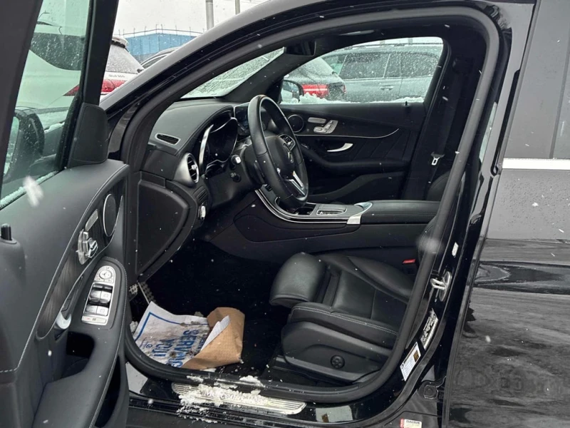 Mercedes-Benz GLC 300 2023 * CARFAX * БЕЗ ПЪРВОНАЧАЛНА ВНОСКА, снимка 7 - Автомобили и джипове - 53210247
