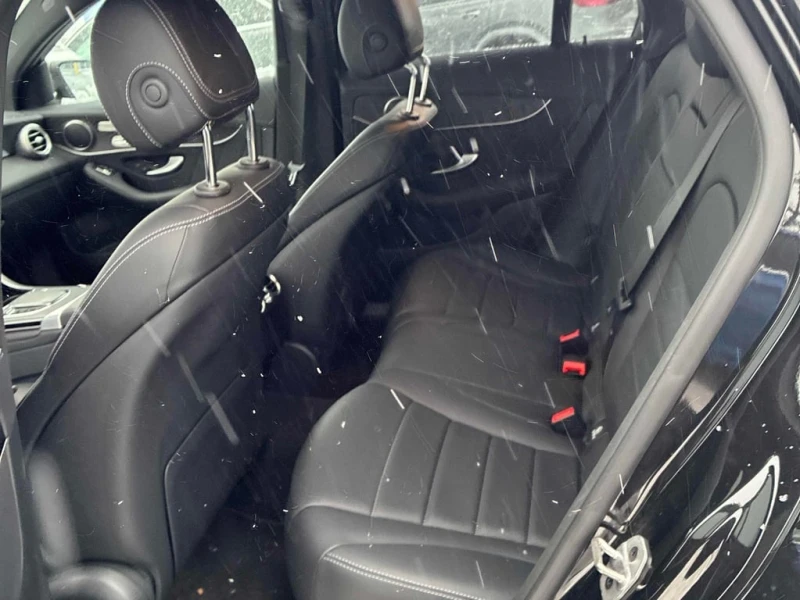 Mercedes-Benz GLC 300 2023 * CARFAX * БЕЗ ПЪРВОНАЧАЛНА ВНОСКА, снимка 10 - Автомобили и джипове - 53210247