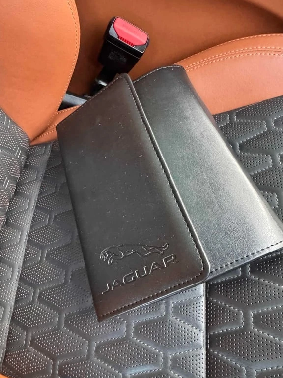 Jaguar F-PACE SVR  CARFAX - изображение 10