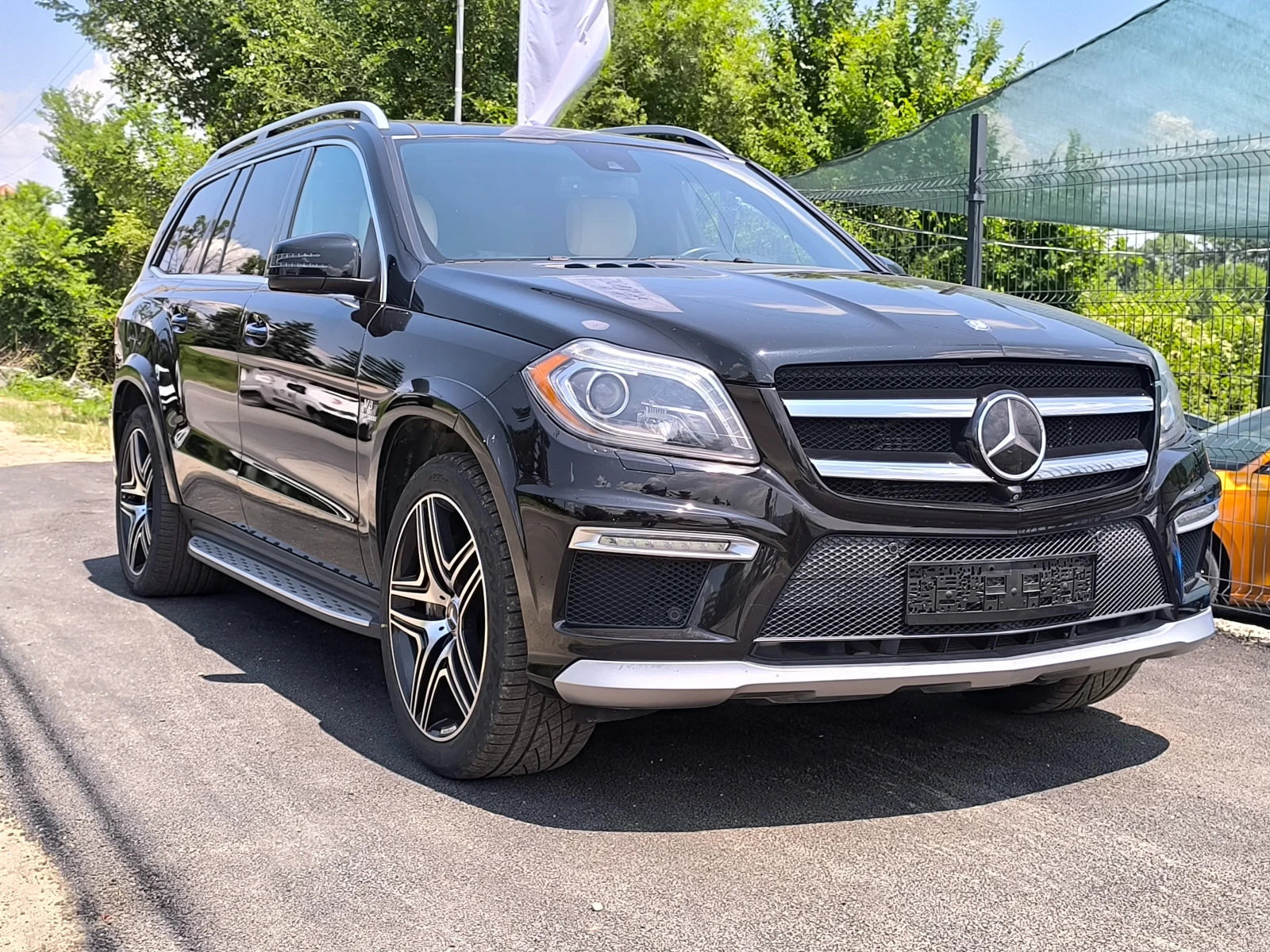 Mercedes-Benz GL 63 AMG B&O/TV/Panorama - изображение 3