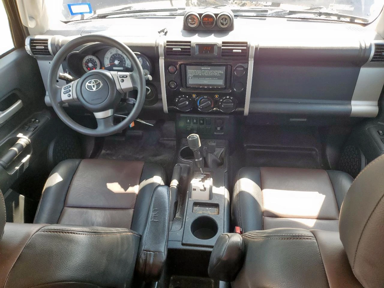 Toyota Fj cruiser 2011 TOYOTA FJ CRUISER - изображение 9