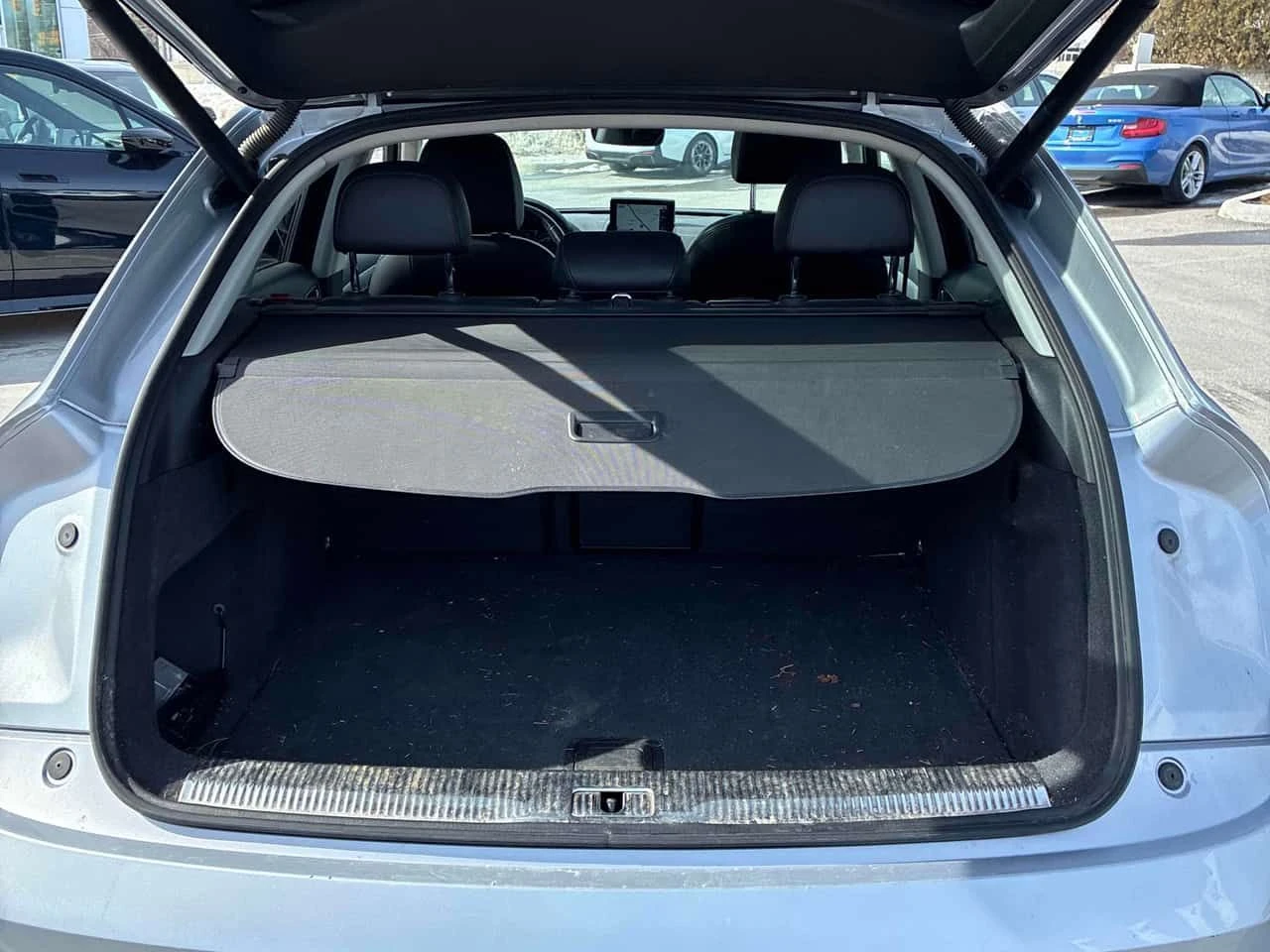 Audi Q3 QUATTRO * ПОДГРЕВИ* КАМЕРА* ПАНОРАМА* , снимка 14 - Автомобили и джипове - 53835912