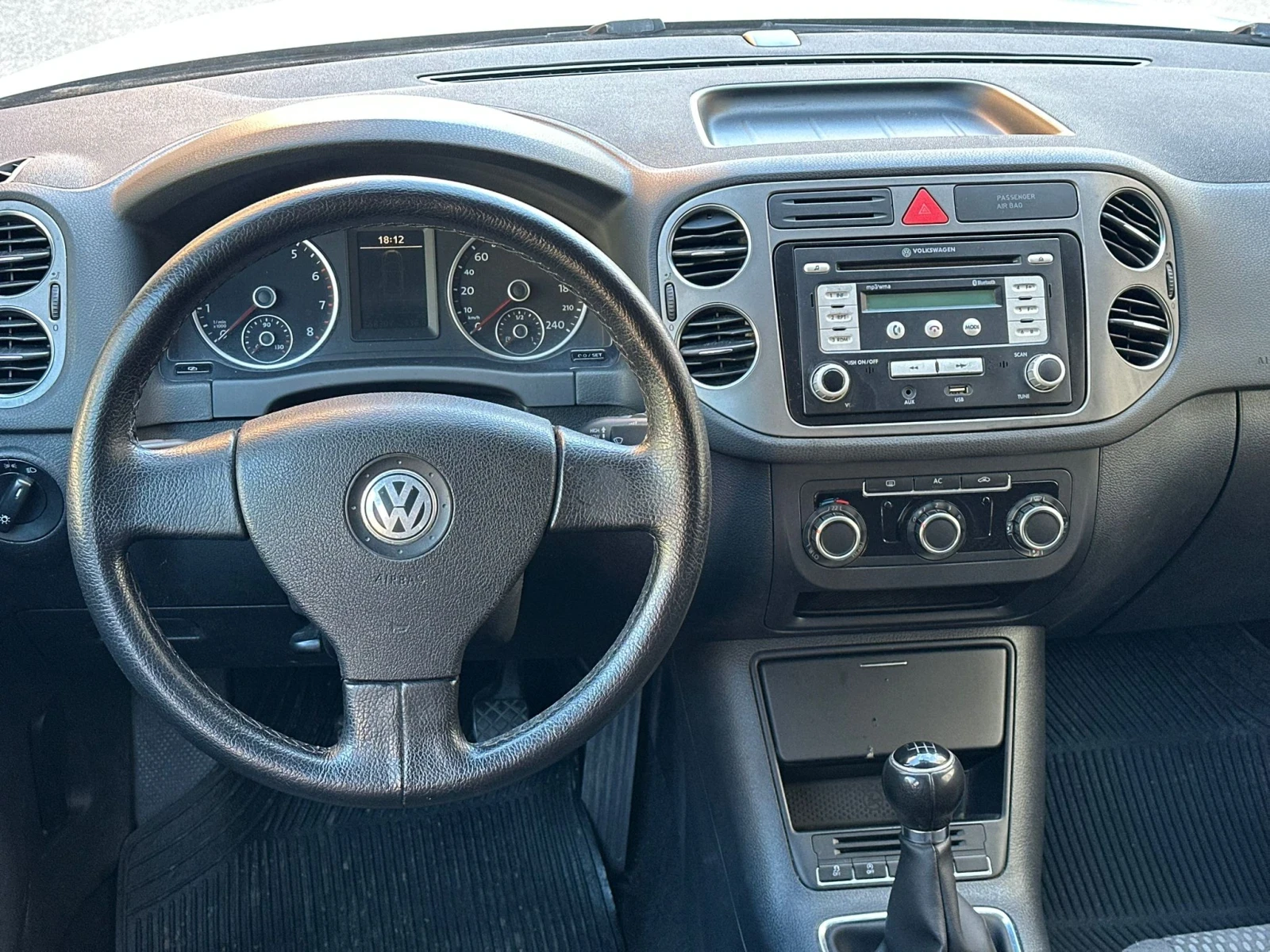 VW Tiguan ТОП* СОБСТВЕН ЛИЗИНГ, снимка 9 - Автомобили и джипове - 54109845