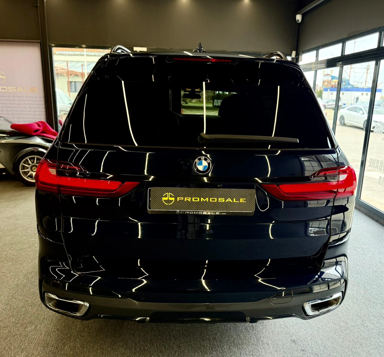 BMW X7 xDrive40i* М* Sky Lounge* Лизинг, снимка 5 - Автомобили и джипове - 54150399