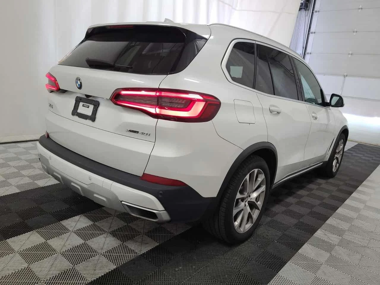 BMW X5 XDRIVE40I /Harman Kardon / 360/ АВТОКРЕДИТ, снимка 3 - Автомобили и джипове - 54682739
