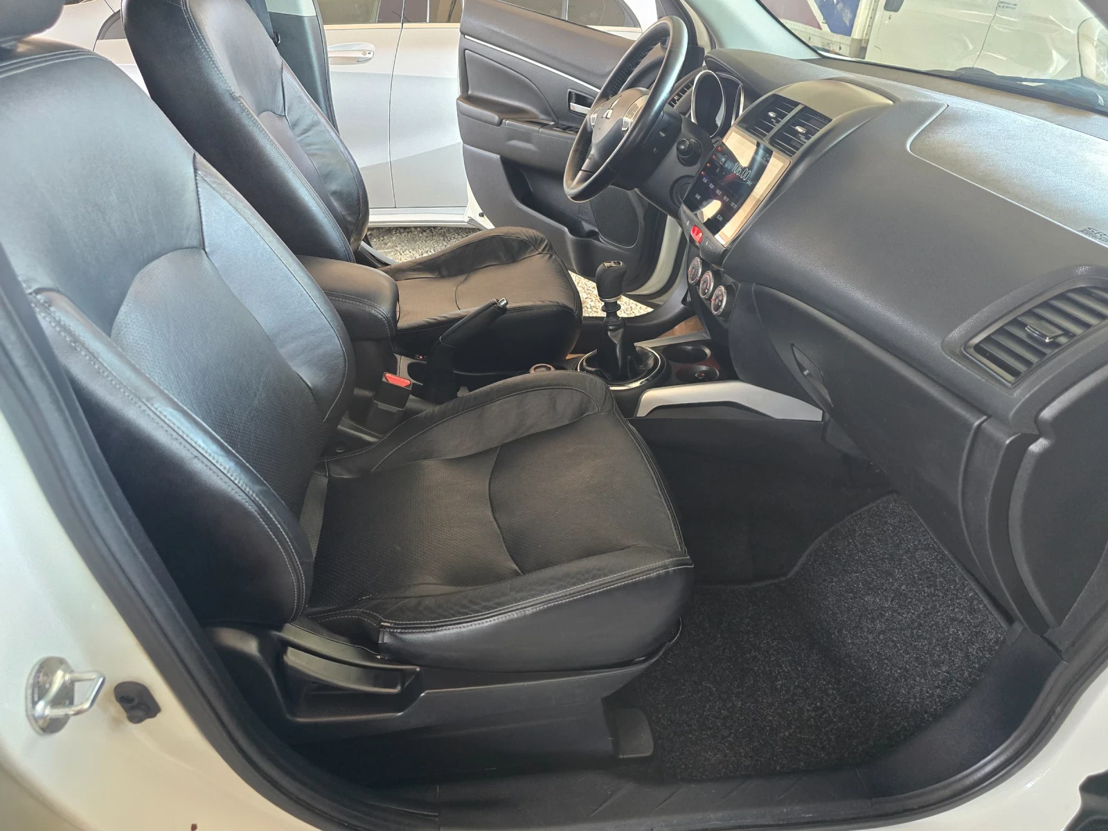 Mitsubishi ASX 1.8 150kc Full панорама, снимка 9 - Автомобили и джипове - 56113482