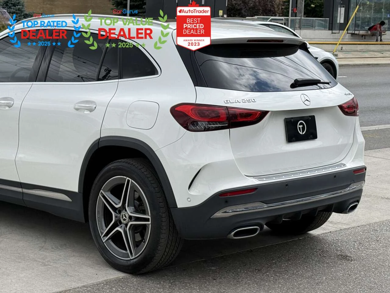 Mercedes-Benz GLA //AMG & CARBON FIBER PKG | ONE OWNER | MB SERV | Mobile.bg � ����������� 7