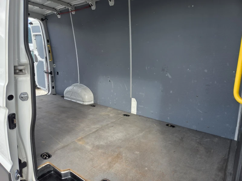 VW Crafter 2.0 TDI, Нави, Клима, снимка 14 - Бусове и автобуси - 50436618