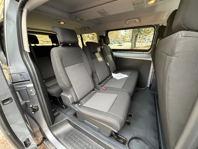 Opel Vivaro, снимка 8 - Бусове и автобуси - 52544080