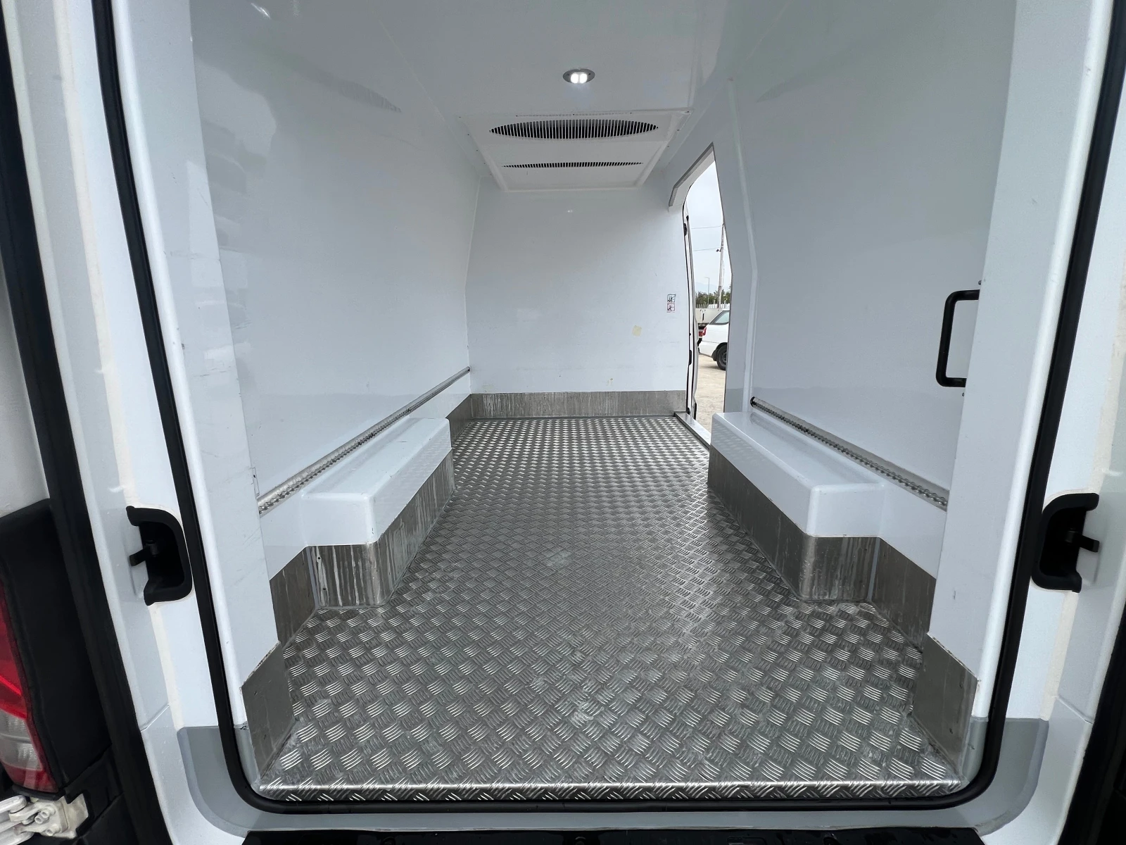 VW Crafter 2.0TDI ХЛАДИЛЕН , KERSTNER , EURO6  - изображение 9