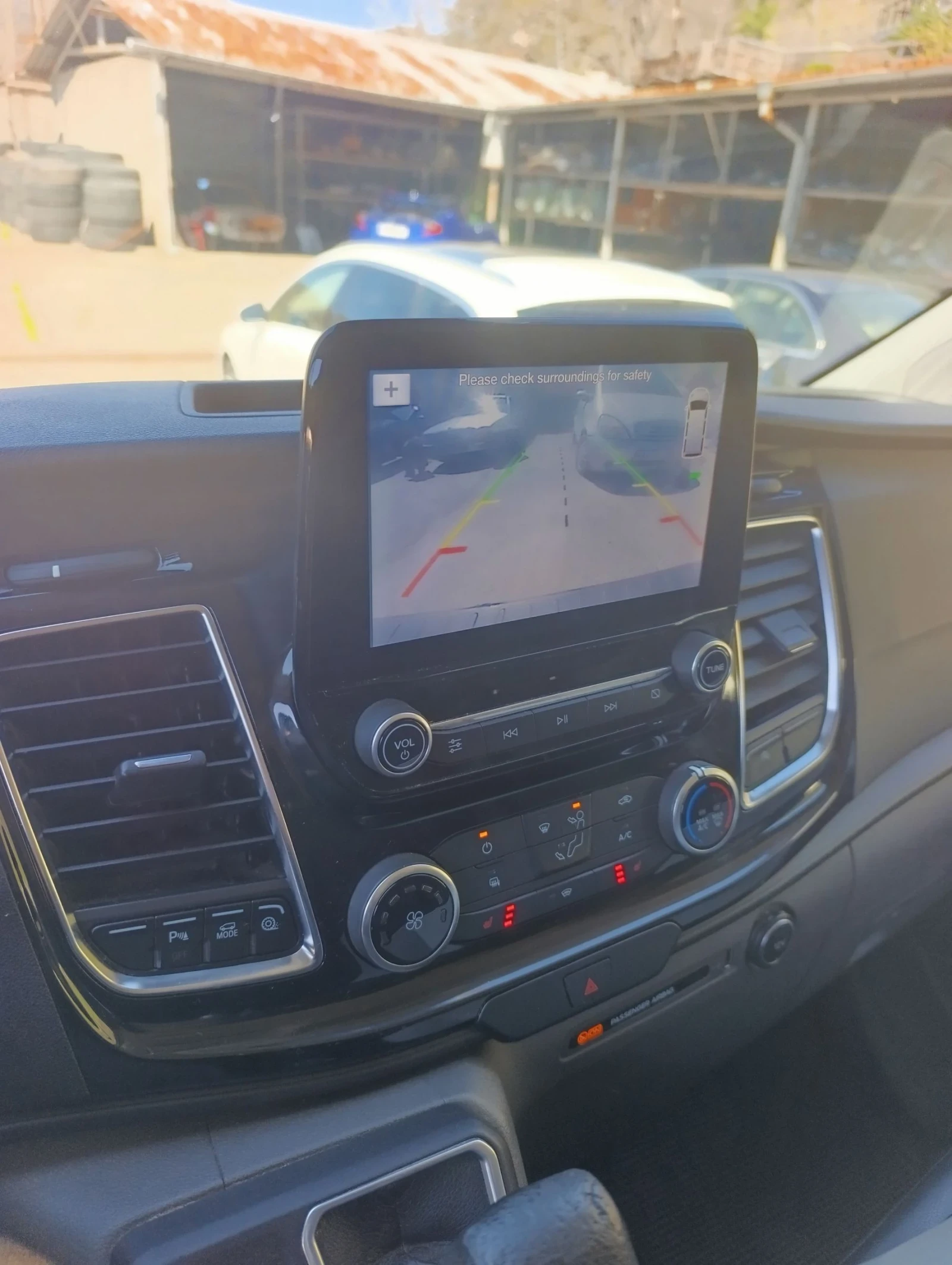 Ford Transit Custom, снимка 15 - Бусове и автобуси - 54132044