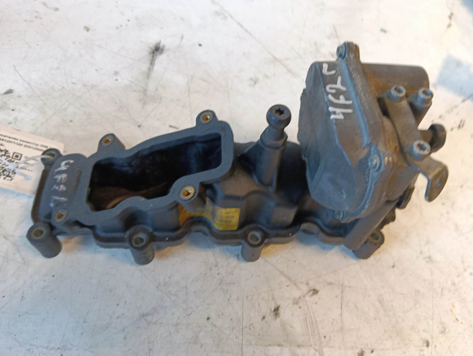 всмукателен колектор ЛЯВ 3.0 TDI 059129711AF 059129086D Audi A6