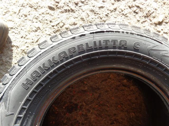 Гуми Зимни 195/70R15, снимка 7 - Гуми и джанти - 25809962