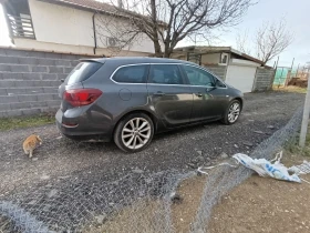Opel Astra 1.4T Sport Tourer , снимка 4