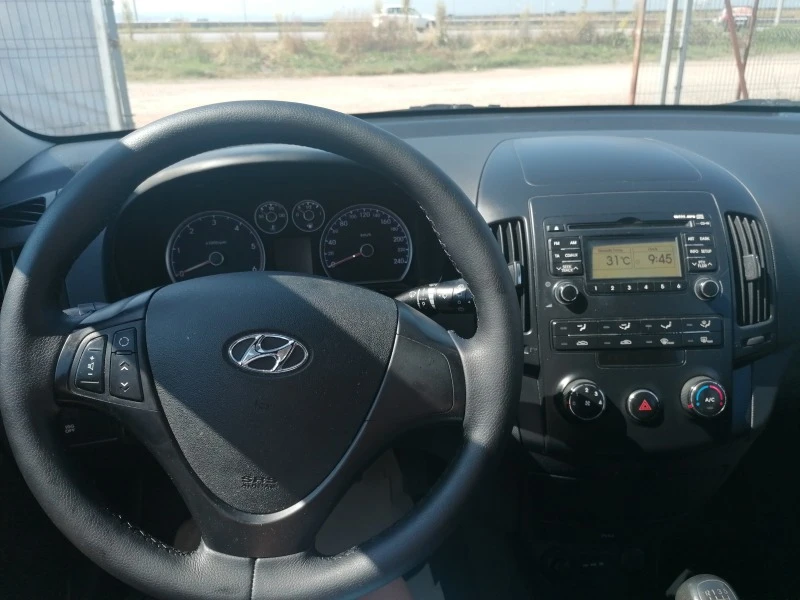 Hyundai I30 1.6CRDI, снимка 12 - Автомобили и джипове - 41572390