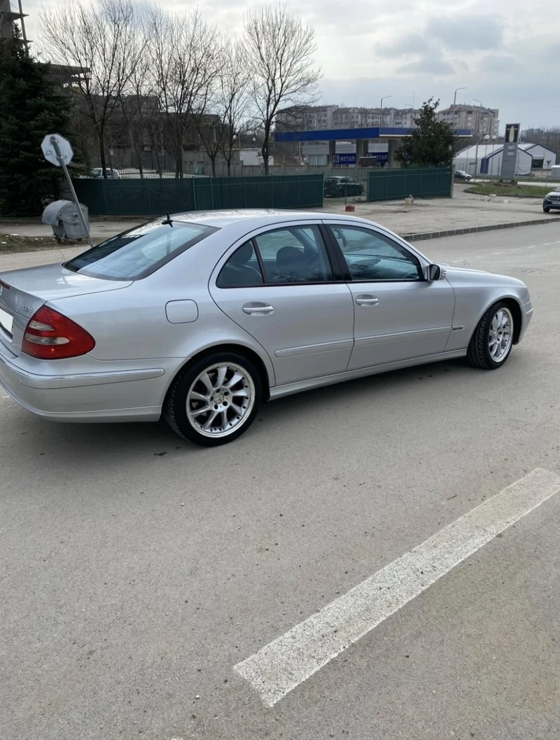 Mercedes-Benz E 280 3.2 CDI 190 Avangarde, снимка 5 - Автомобили и джипове - 48188967