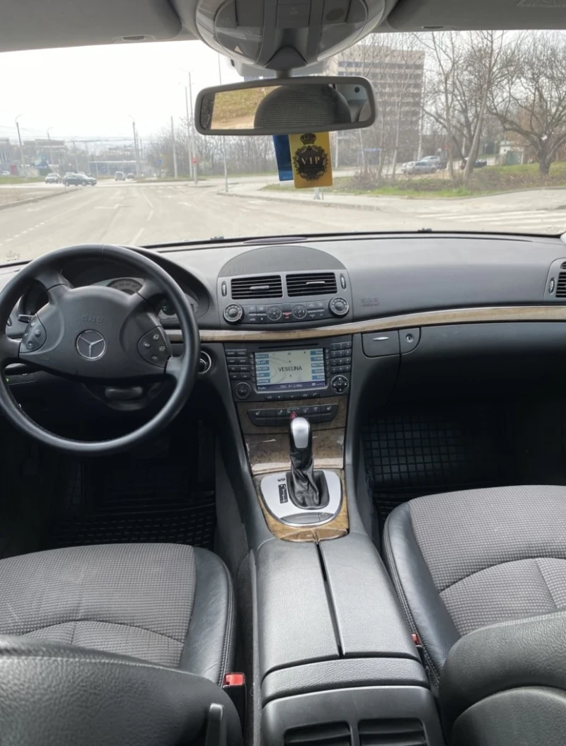 Mercedes-Benz E 280 3.2 CDI 190 Avangarde, снимка 12 - Автомобили и джипове - 48188967