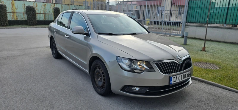 Skoda Superb, снимка 1 - Автомобили и джипове - 48518233