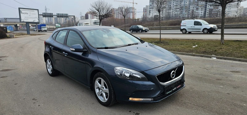 Volvo V40, снимка 2 - Автомобили и джипове - 48994362