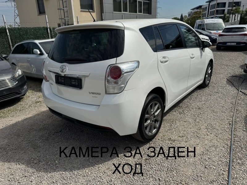Toyota Corolla verso LED* ПАНОРАМА* КАМЕРА* 6+ 1* NAVI* 2.0D4d 124kc* , снимка 15 - Автомобили и джипове - 51667956