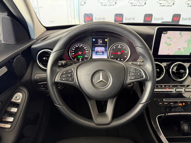 Mercedes-Benz C 220 4Matic* СЕРВИЗНА КНИЖКА С ПЪЛНА ИСТОРИЯ В МЕРЦЕДЕС, снимка 10 - Автомобили и джипове - 51692873