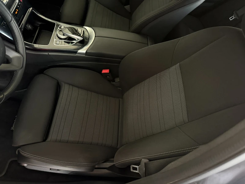 Mercedes-Benz C 220 4Matic* СЕРВИЗНА КНИЖКА С ПЪЛНА ИСТОРИЯ В МЕРЦЕДЕС, снимка 8 - Автомобили и джипове - 51692873