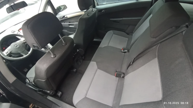 Opel Zafira 1.6 CNG, снимка 16 - Автомобили и джипове - 51901917