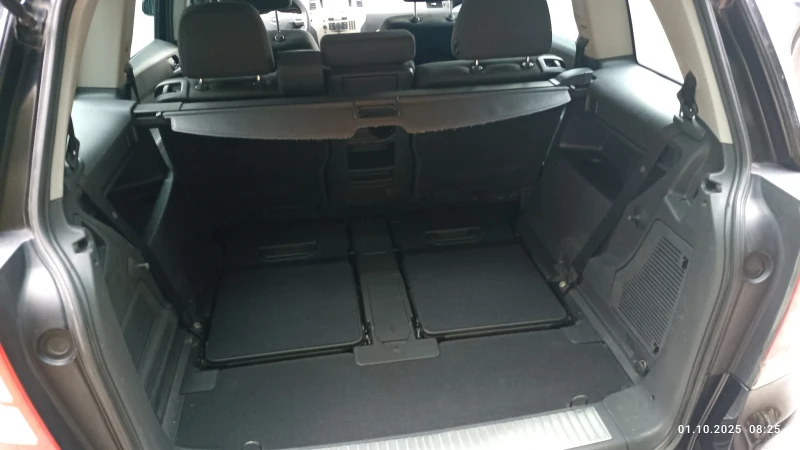 Opel Zafira 1.6 CNG, снимка 13 - Автомобили и джипове - 51901917
