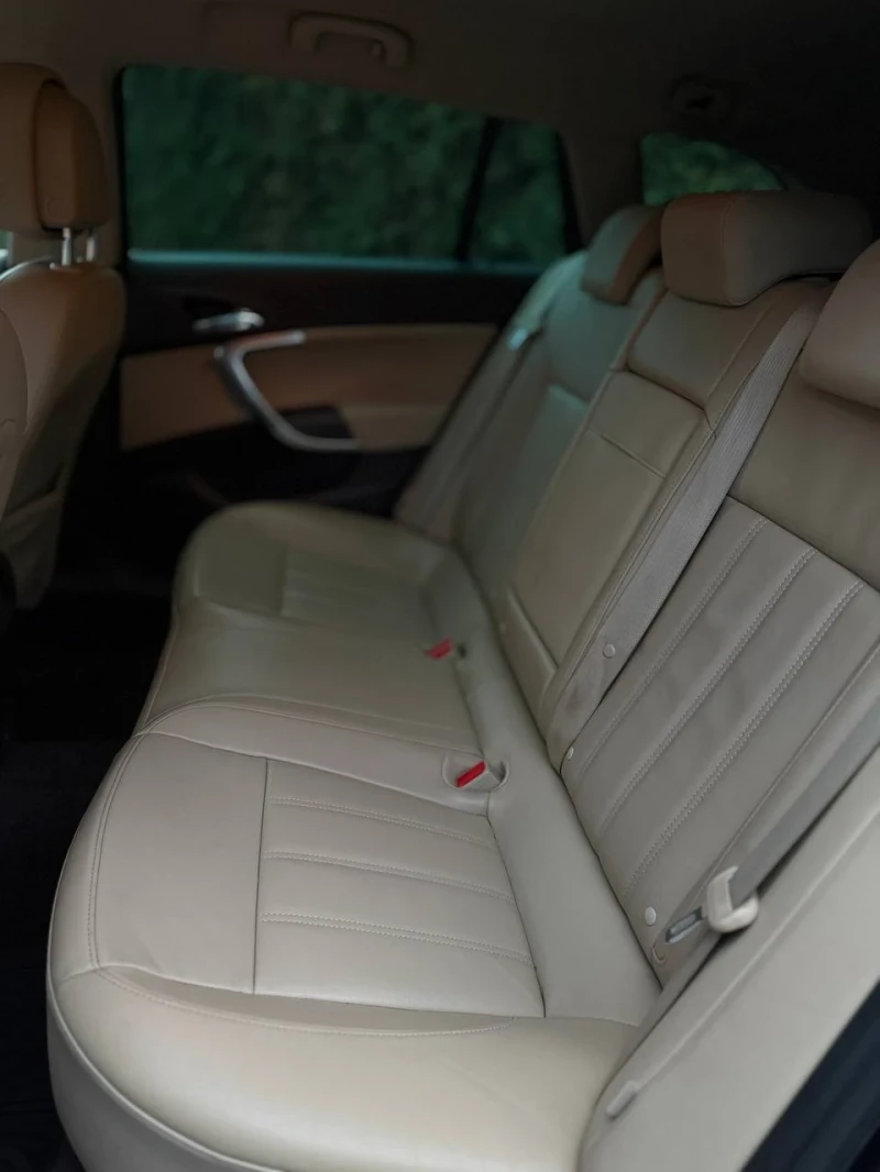 Opel Insignia Sport/tour, снимка 8 - Автомобили и джипове - 52497282