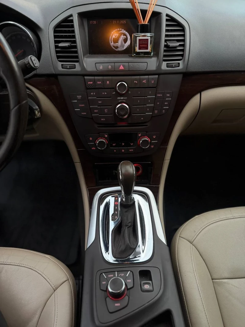 Opel Insignia Sport/tour, снимка 10 - Автомобили и джипове - 52497282