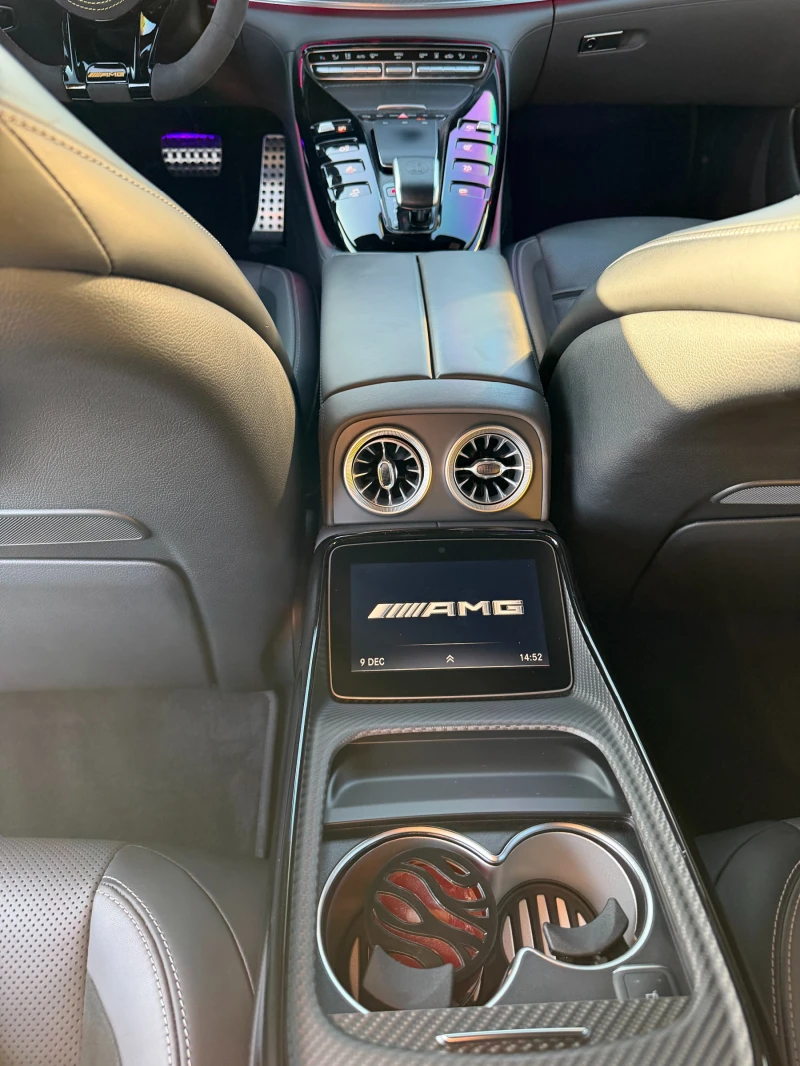Mercedes-Benz GT AMG 63 S * 4MATIC + * 4 DOOR * CARBON * CERAMIC, снимка 11 - Автомобили и джипове - 52710537