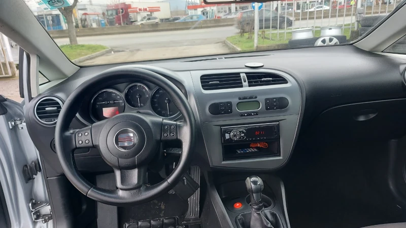 Seat Leon 2.0TDI, снимка 8 - Автомобили и джипове - 53072416