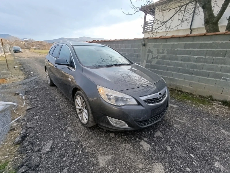 Opel Astra 1.4T Sport Tourer , снимка 5 - Автомобили и джипове - 53457306